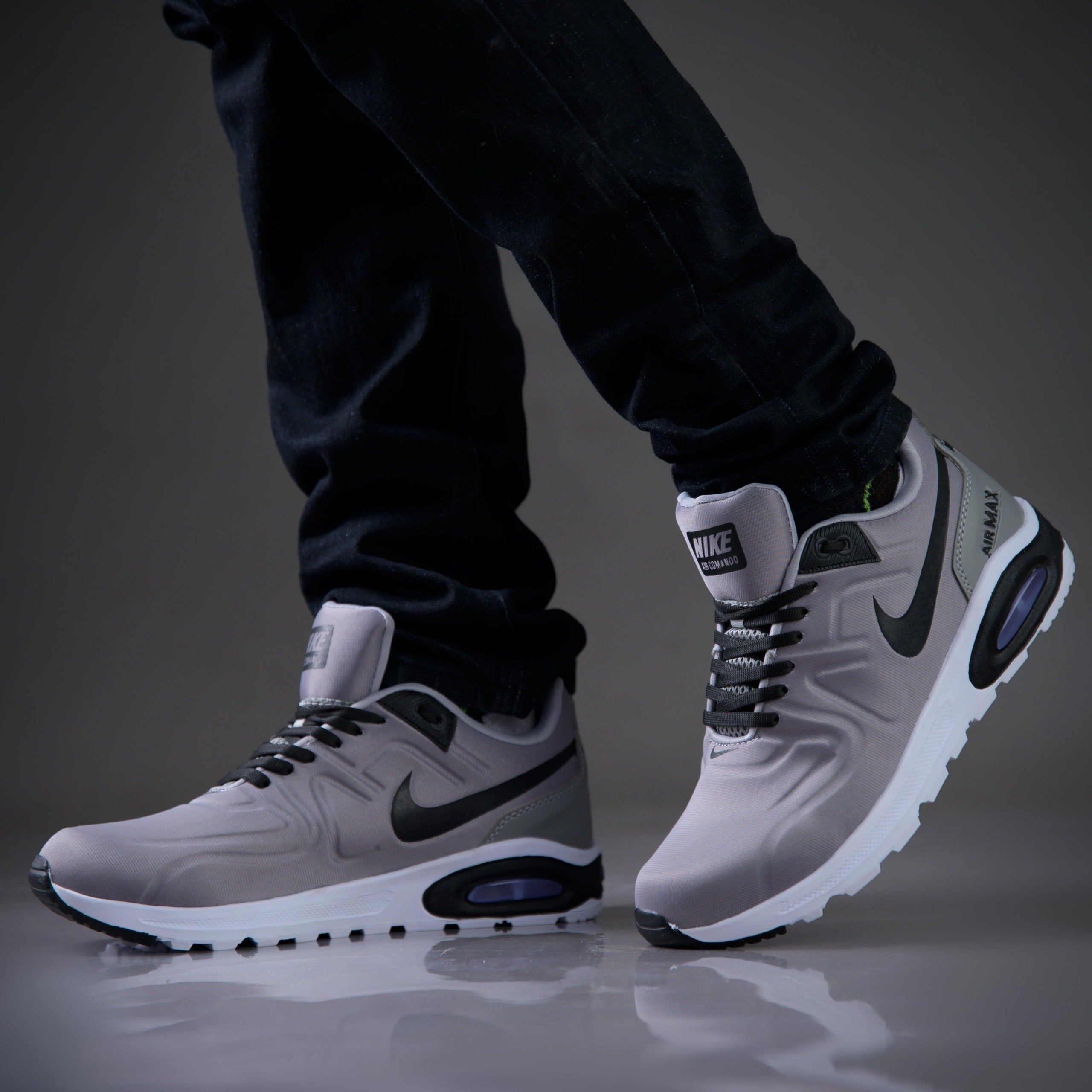 Nike Air Comando – Comodidad y Estilo para Cada Paso