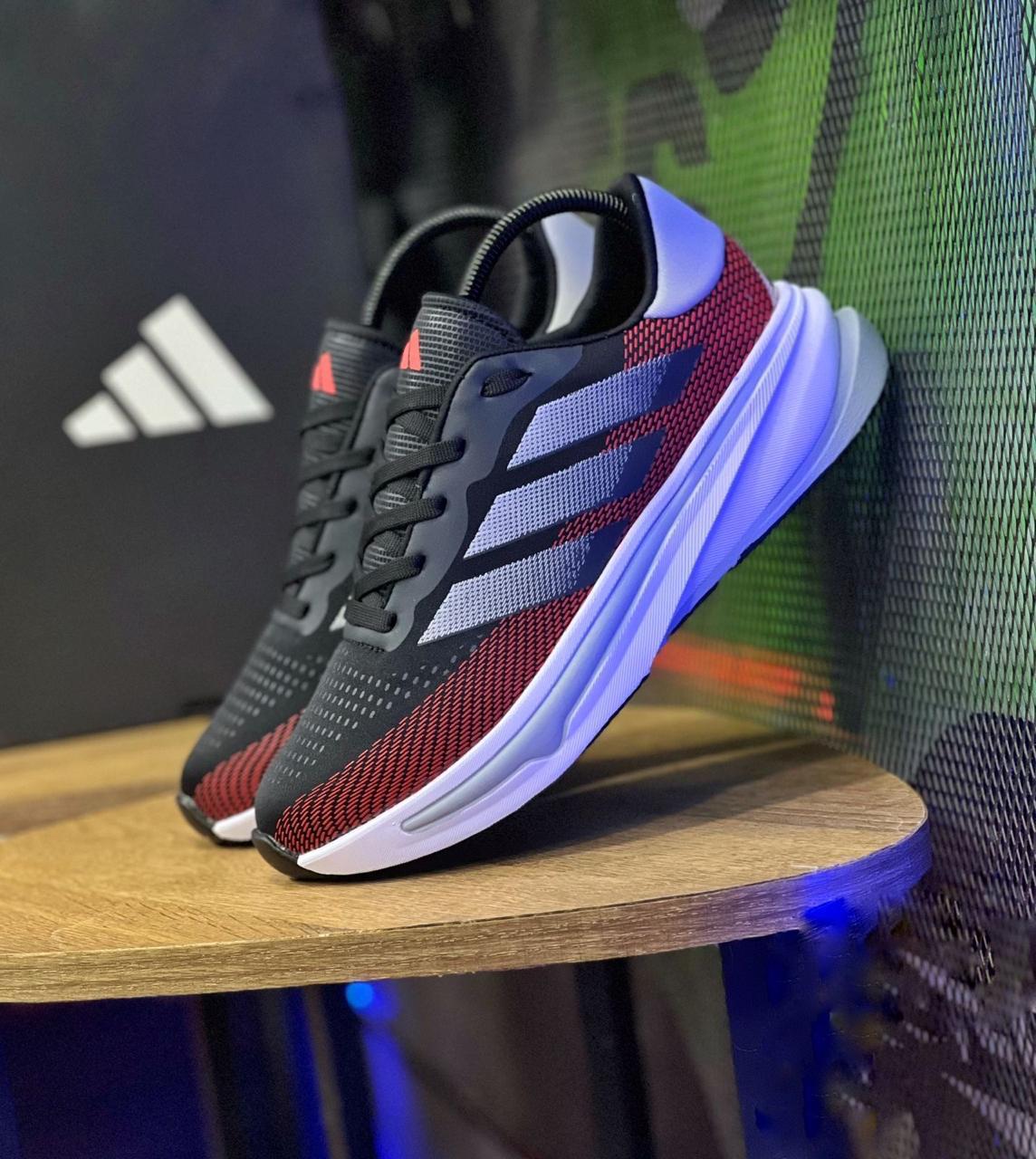 ¡Adidas Supernova Rise Pro – Comodidad y rendimiento sin límites!