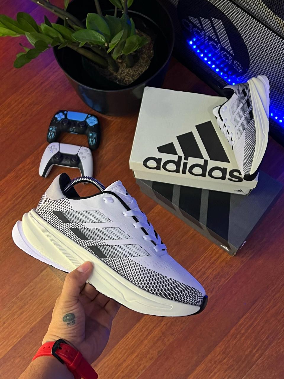 ¡Adidas Supernova Rise Pro – Comodidad y rendimiento sin límites!